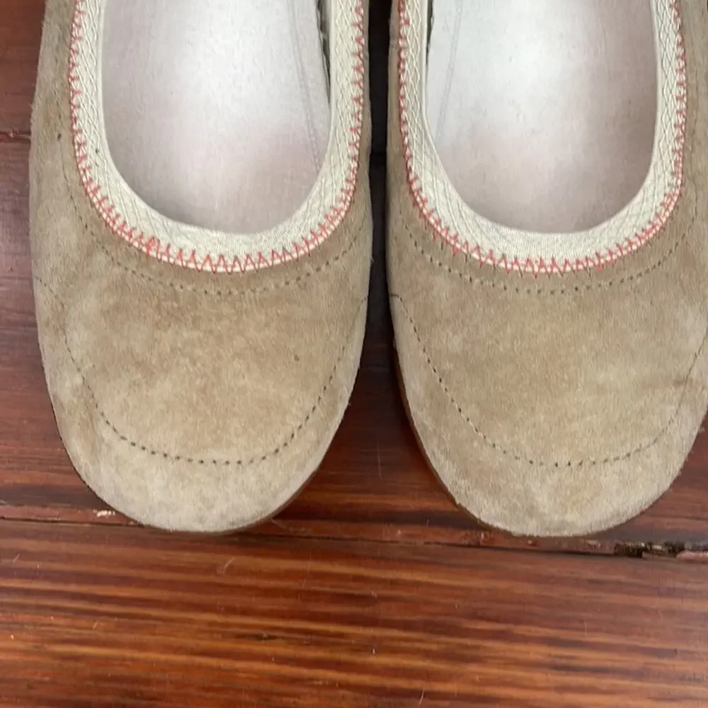 Patagonia suede comfort slip on round toe ballet flats sz 8